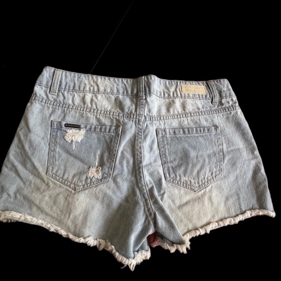 CELEBRITY Pink Short Jeans Cut Offs Distressed Star Print 5 American flag size 9 - Picture 7 of 7